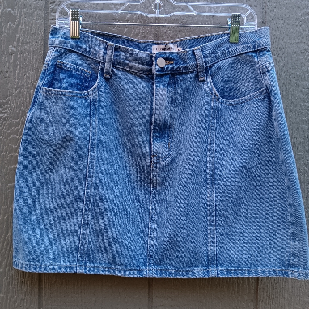LILI SIDONIO Molly Bracken NWOT Denim Mini Skirt Size M